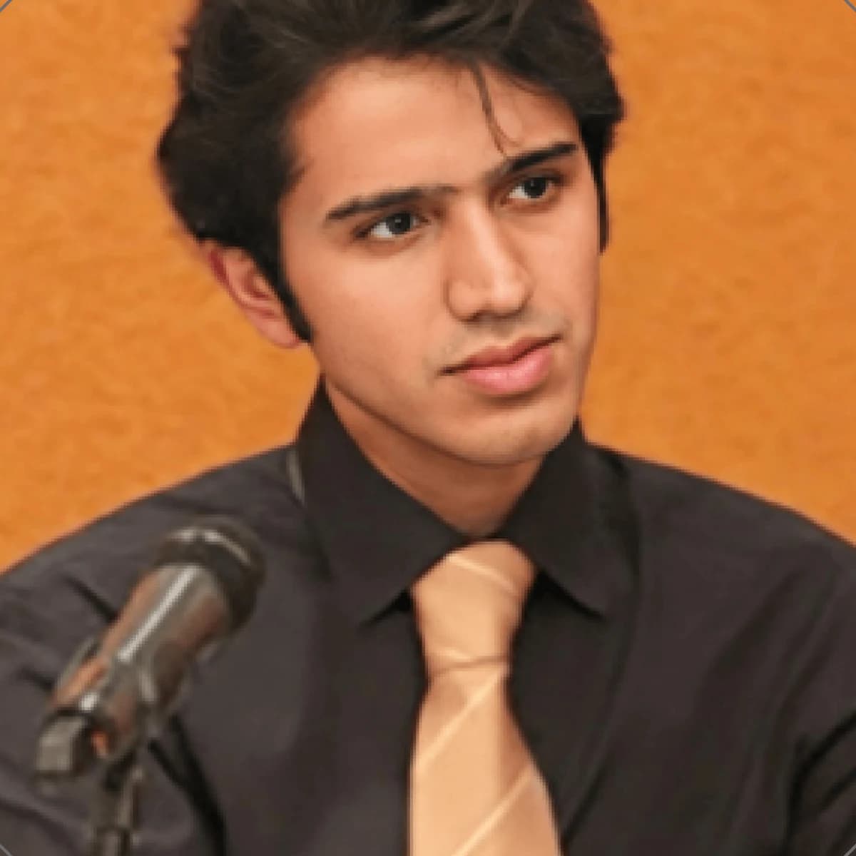 احمد عشقیار